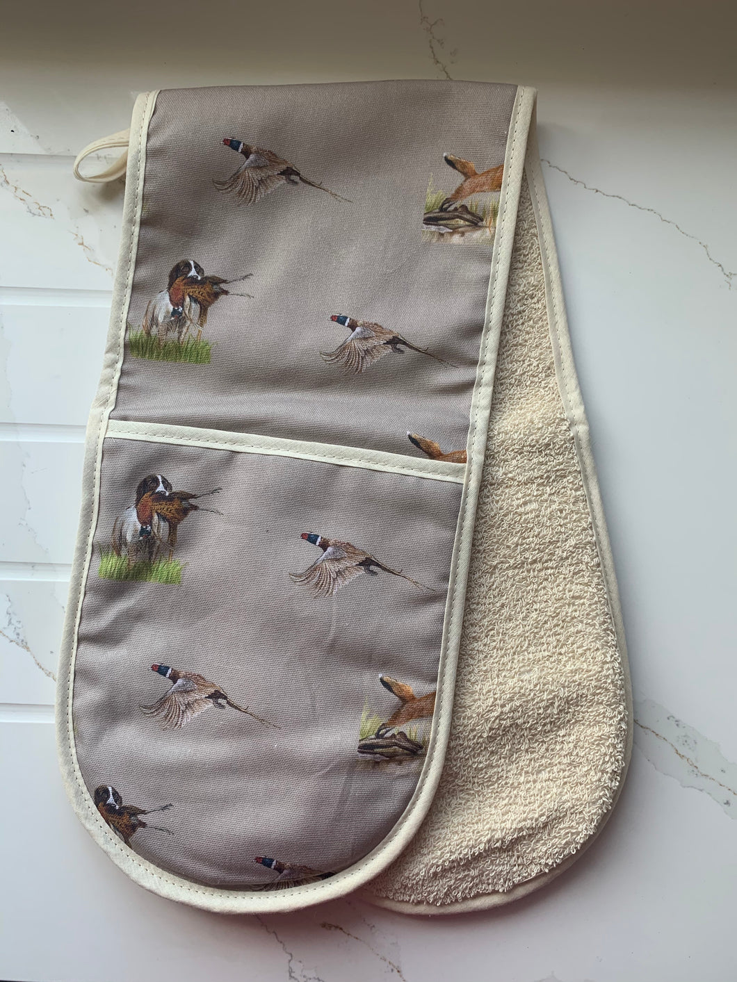 Spaniel With Pheasant Oven Gloves